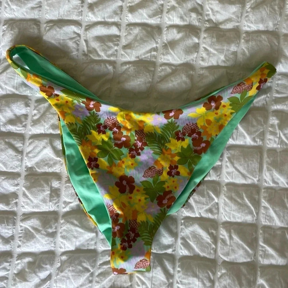 L*Space high waisted bikini bottom - Picture 1 of 8